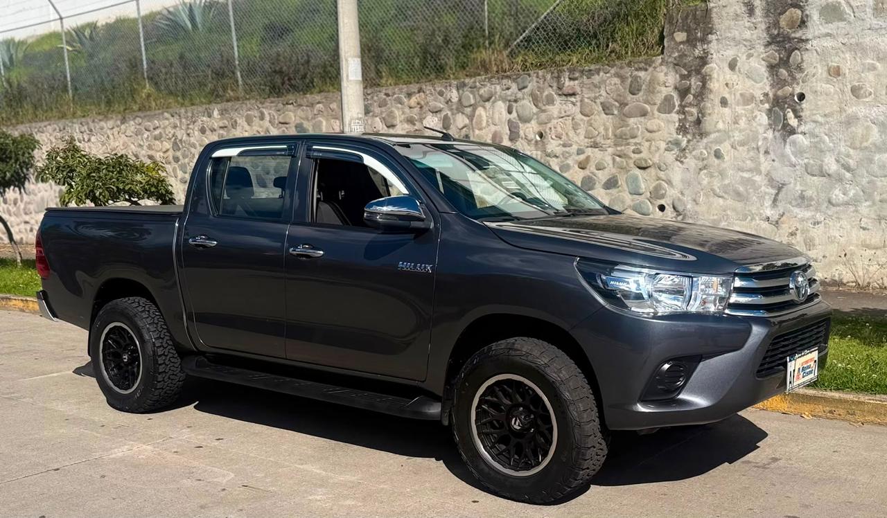 Toyota Hilux 2023 - Vista 3